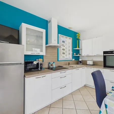 Maison Et Jardin Pour 3 Proche Plage *