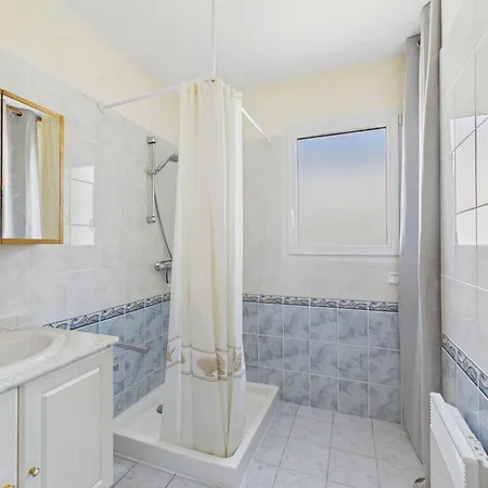 Maison Et Jardin Pour 3 Proche